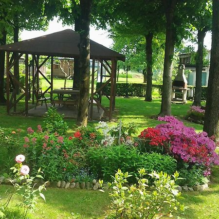 B&B Le Camelie Bareggio Buitenkant foto