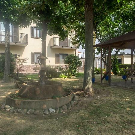 B&B Le Camelie Bareggio Buitenkant foto