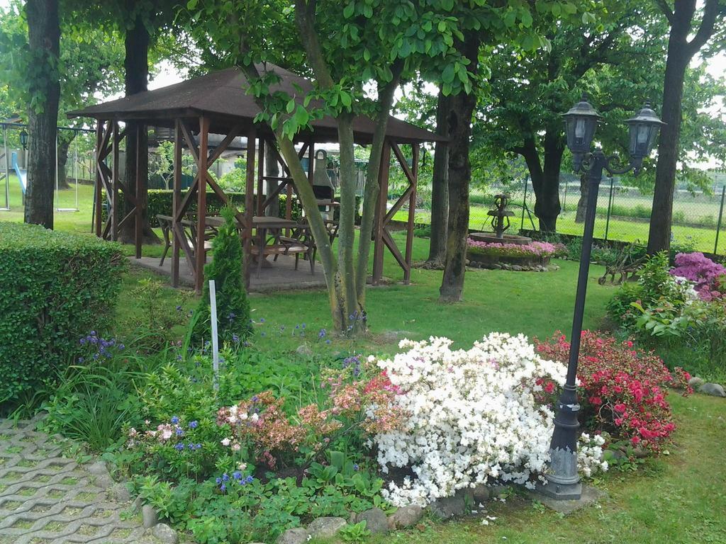 B&B Le Camelie Bareggio Buitenkant foto