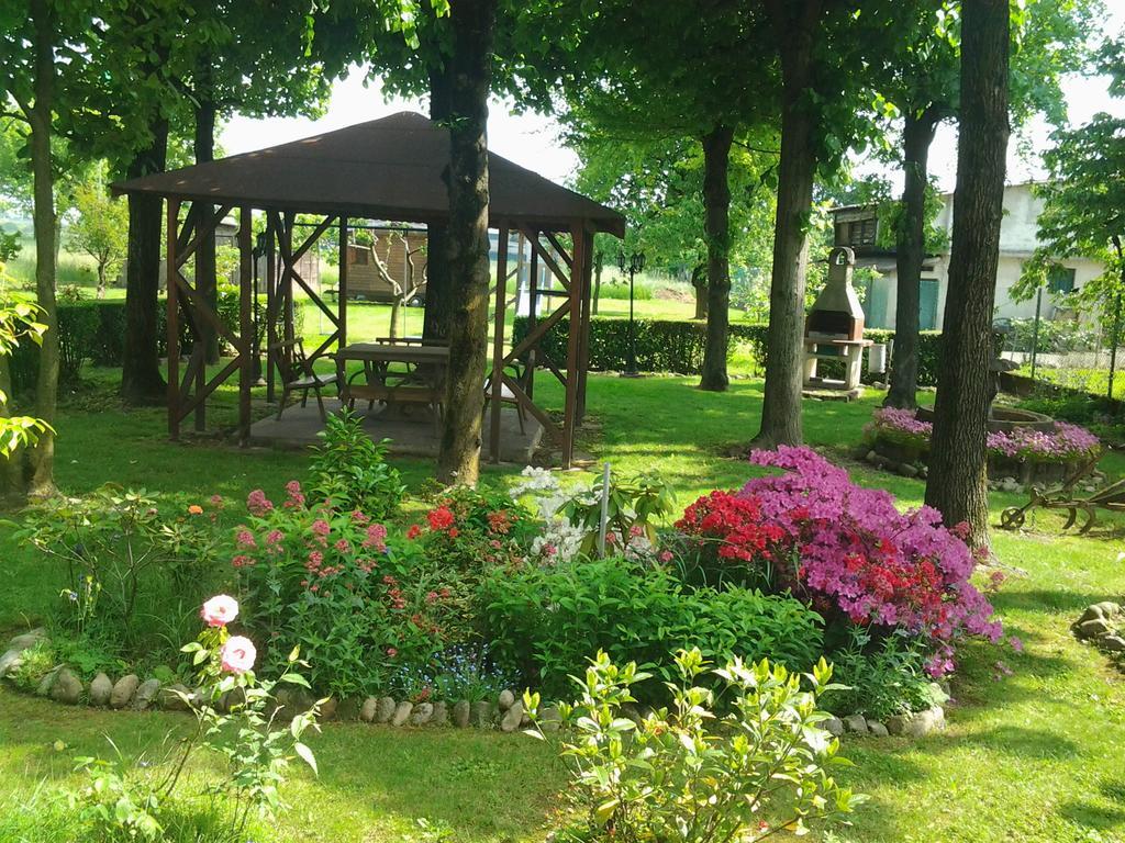B&B Le Camelie Bareggio Buitenkant foto